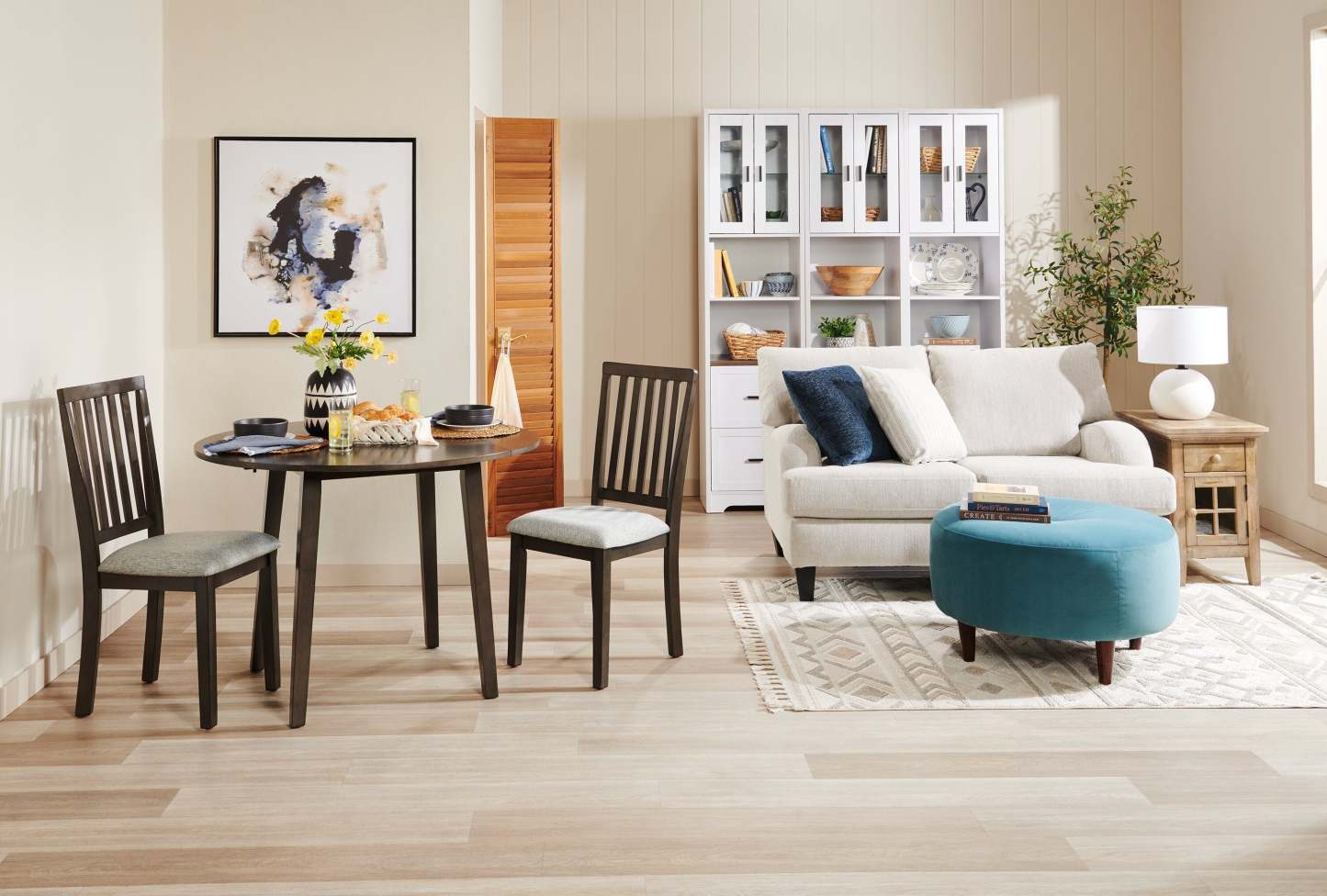 Ensemble de salle à manger Bryn 3 pièces avec 42 tables rondes à abattant et 2 chaises, tissu - Gris foncé | Ensemble de salle à manger Bryn 3 pièces avec table ronde de 42 po à abattant et 2 chaises en tissu - gris foncé