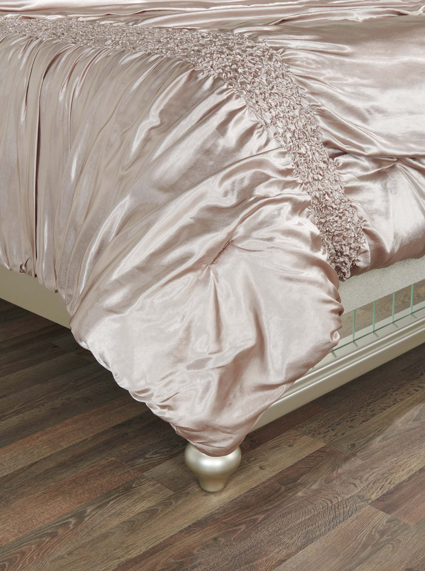 Ensemble d'édredon Beatrice 7 pièces pour très grand lit - Taupe | Ensemble d'édredon Beatrice 7 pièces pour très grand lit - Taupe| BTRCE7KG