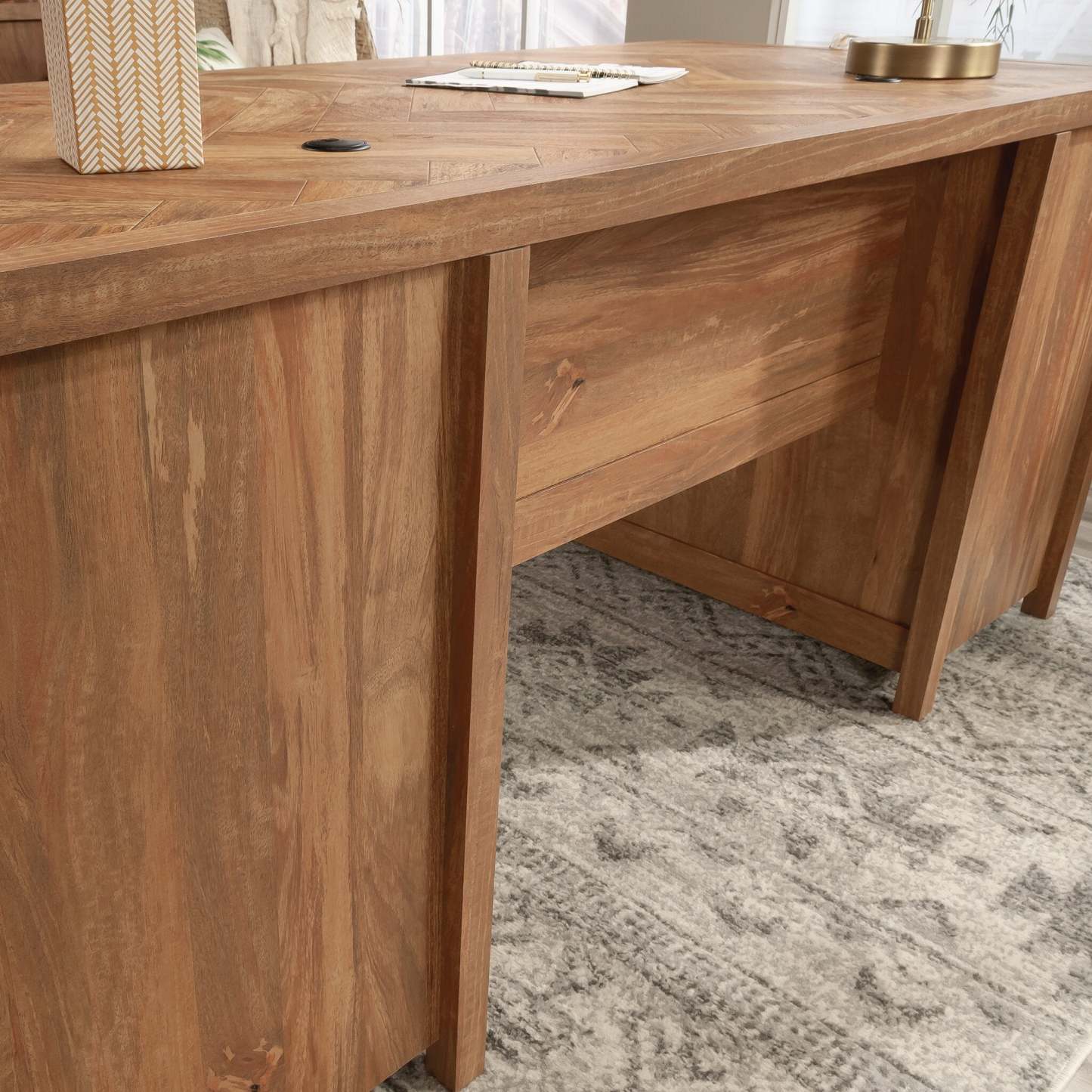 Bureau de direction Cannery Bridge de 66 po de qualité commerciale à 6 tiroirs - brun