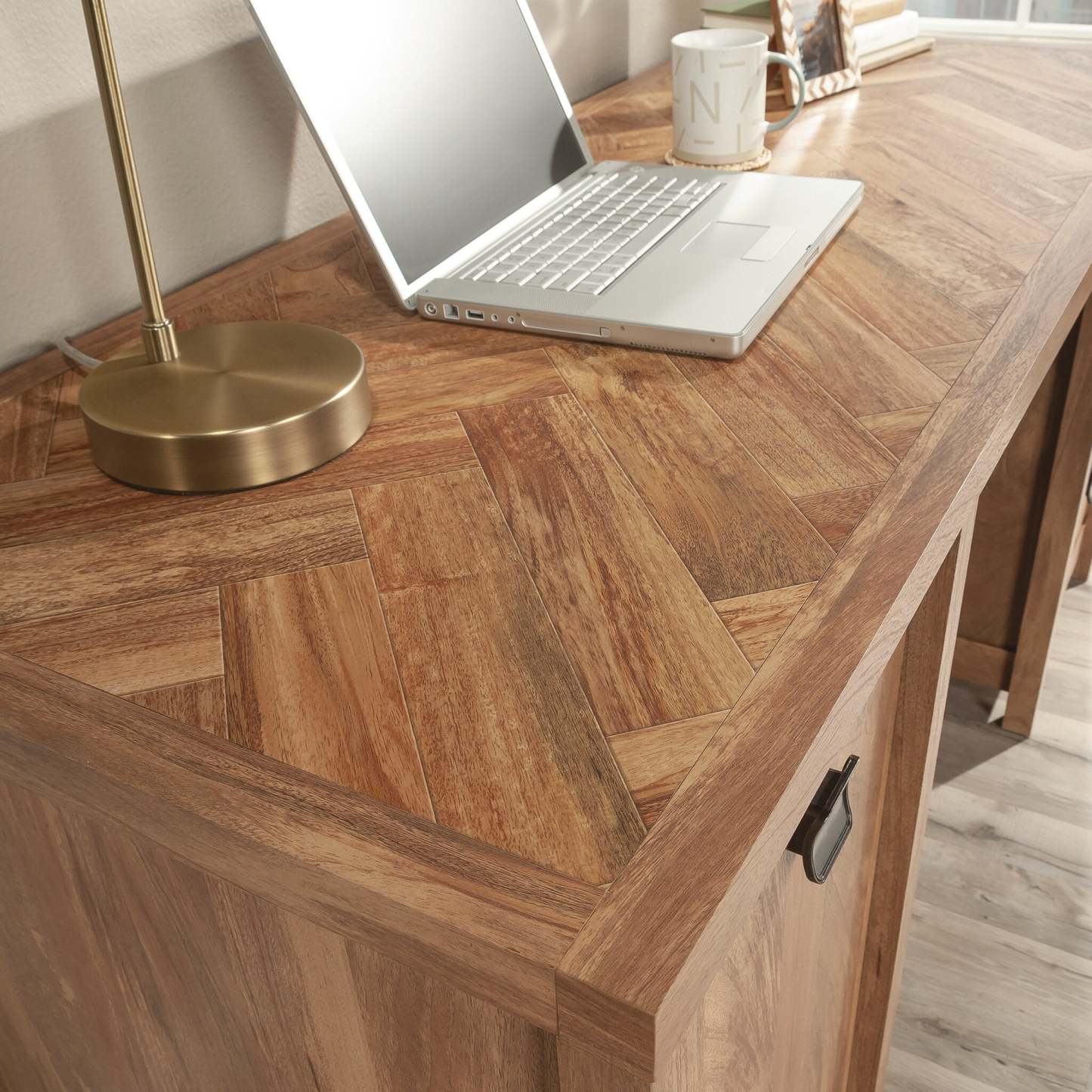 Bureau d’ordinateur Cannery Bridge de qualité commerciale à 3 tiroirs avec armoire - brun