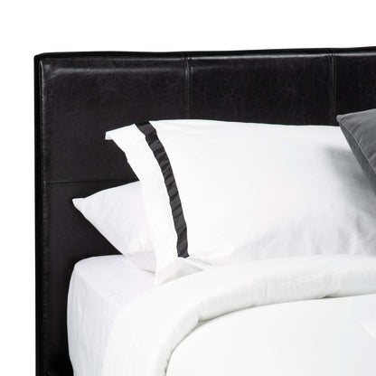 Lit rembourré Chase en tissu de cuir végétalien marron - Queen Size | Lit rembourré Chase en tissu de cuir végétalien brun - format grand lit