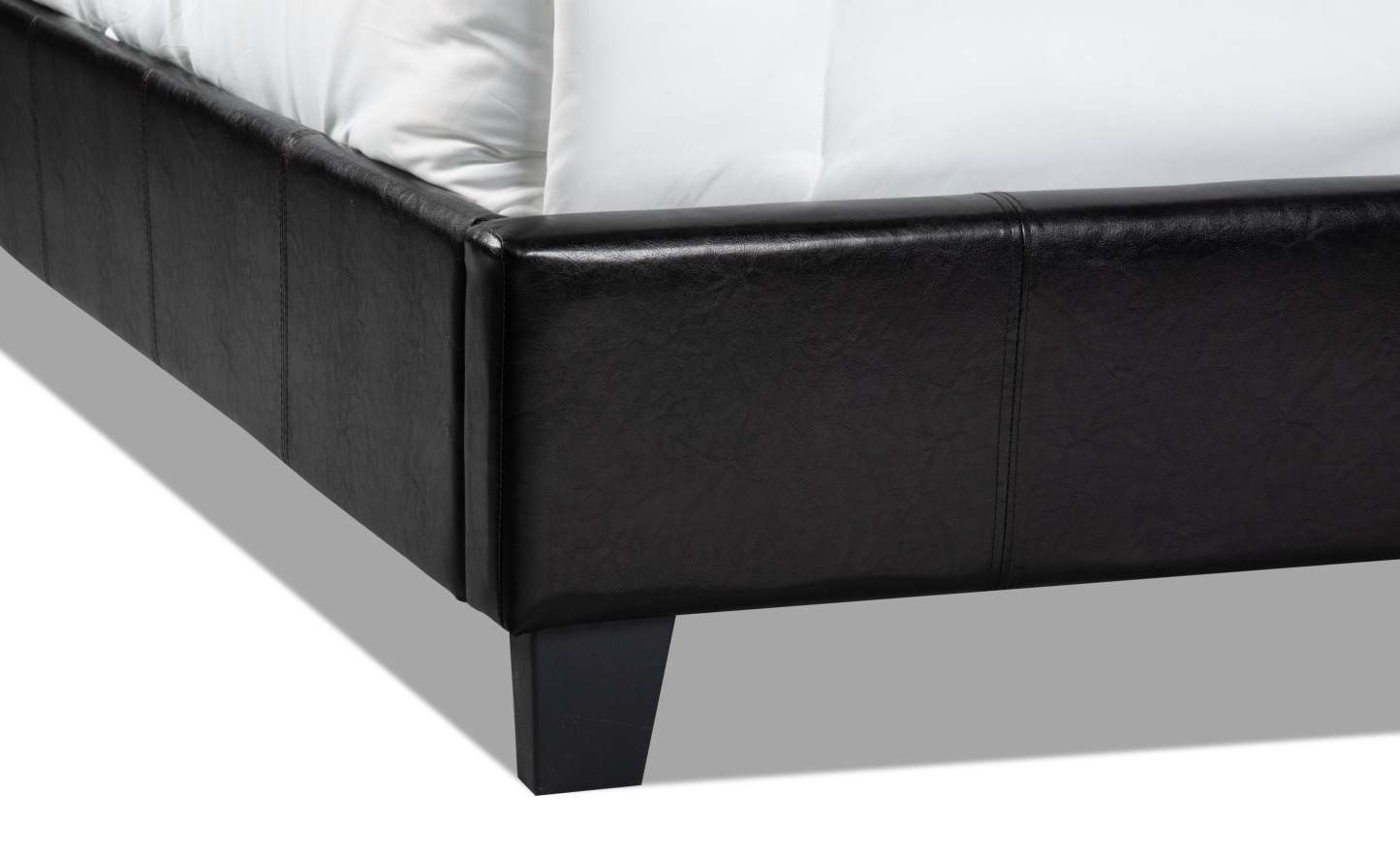 Lit rembourré Chase en tissu de cuir végétalien marron - Queen Size | Lit rembourré Chase en tissu de cuir végétalien brun - format grand lit