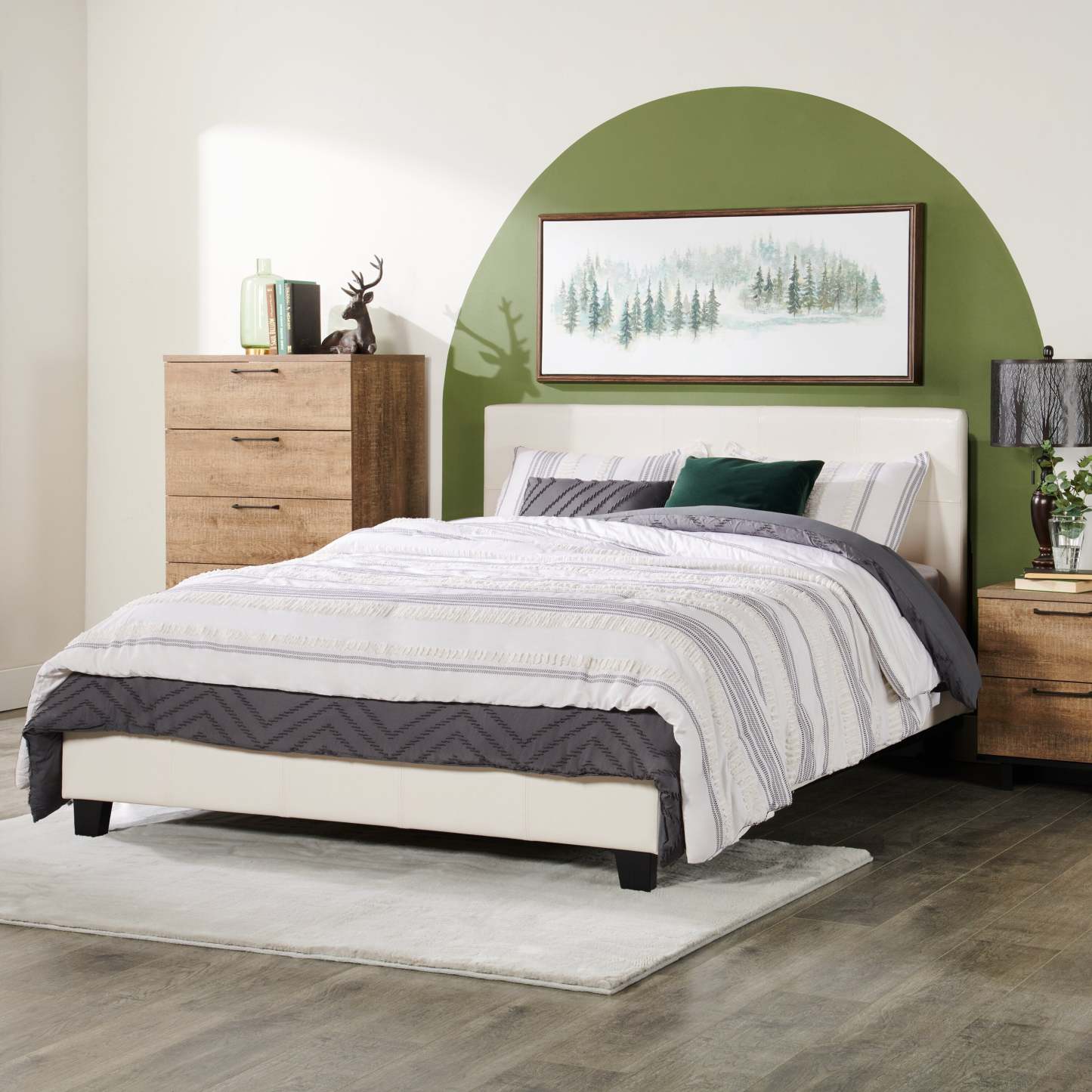 Lit rembourré Chase en tissu de cuir végétalien blanc - Queen Size | Lit rembourré Chase en tissu de cuir végétalien blanc - format grand lit