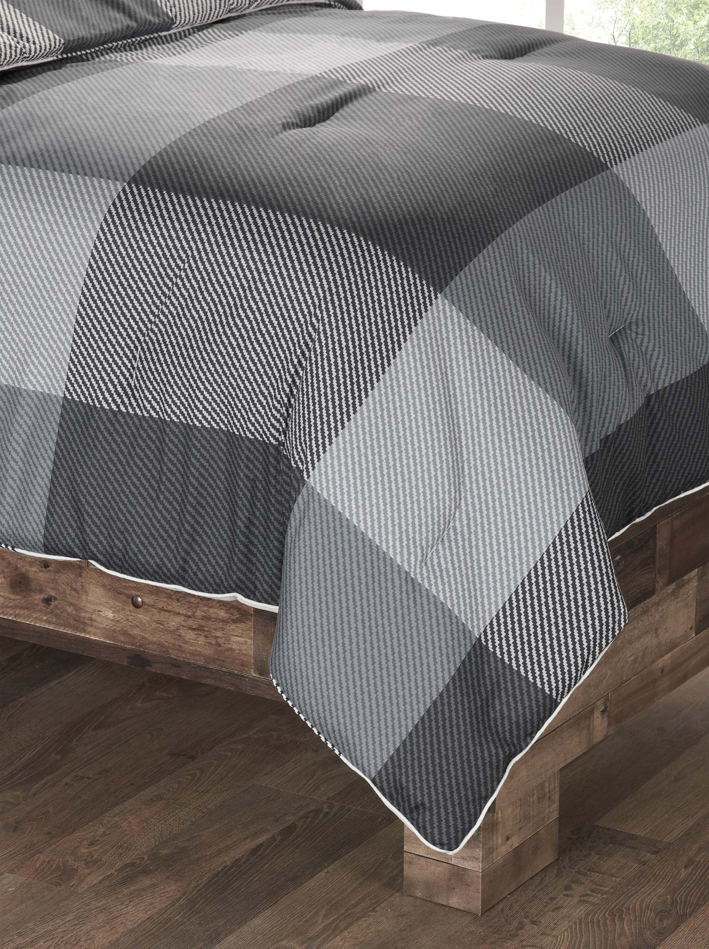 Ensemble d'édredon Charlie 4 pièces pour lit double/grand lit - Gris | Ensemble d'édredon Charlie 4 pièces pour lit double ou grand lit - gris | CHARL4FQ