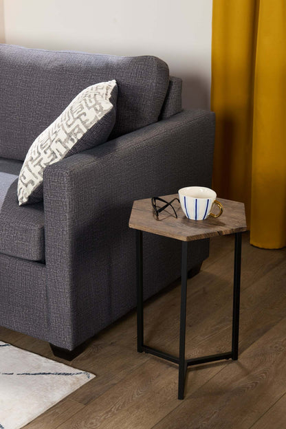 Cleo 15.7 Chairside Table - Marron avec Pieds Métal Noir|Table de fauteuil Cleo de 15,7 po - brune avec pattes en métal noir