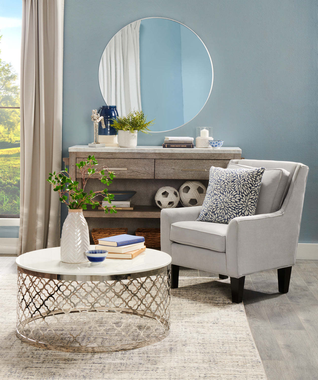 Fauteuil d’appoint club Sofa Lab personnalisable en tissu d’apparence lin de 29 po avec pattes en bois - blanc Pax Ice | Made in Canada Sofa Lab Customizable Club 29 Linen-Look Fabric Accent Chair with Wood Legs - Pax Ice White | CLUB3449