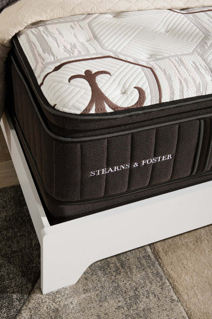Matelas à plateau-coussin Crystal Palace de la collection Founders de Stearns &amp; Foster pour grand lit | CRYSTAQM