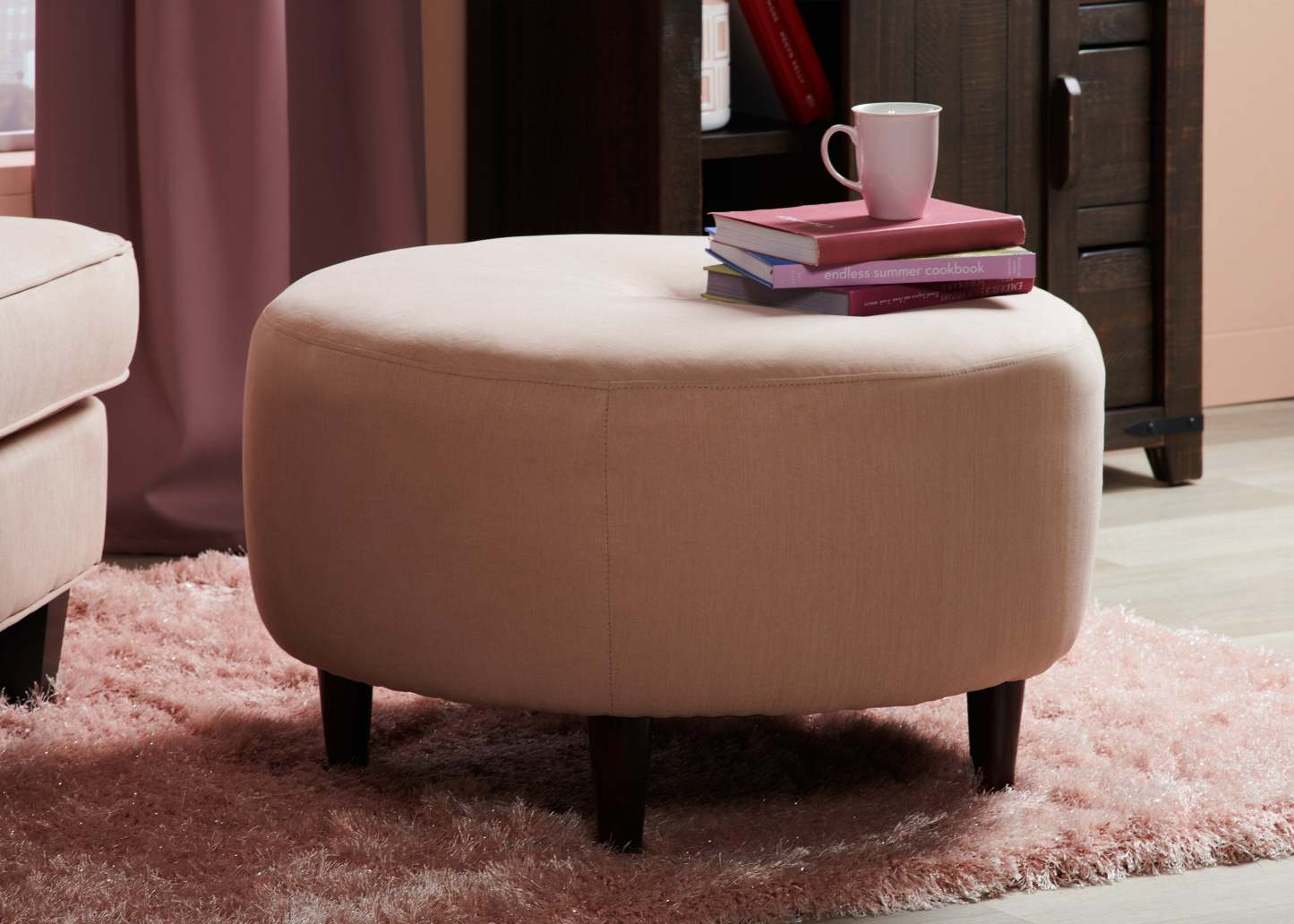 Fabriqué au Canada Sofa Lab personnalisable Pouf The Curve 31 en tissu d'apparence lin - Pax Rose Rose | Pouf The Curve de Sofa Lab de 31 po fabriqué au Canada en tissu d'apparence lin - rose Pax Rose | CURV3249