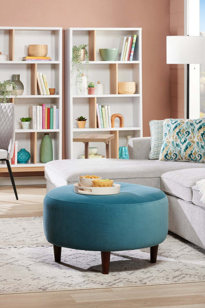 Fabriqué au Canada Sofa Lab personnalisable Pouf en tissu velours The Curve 31 - Bleu mer | Pouf The Curve de Sofa Lab de 31 po fabriqué au Canada en tissu de velours - bleu Sea Blue | CURV3288