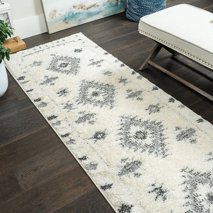 Carpette à poil long Lola grise à motif de diamants - 2 pi 7 po x 8 pi