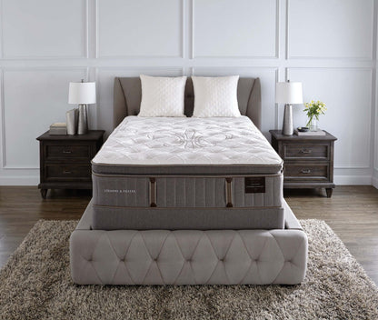 Stearns &amp; Foster Eastminster Pillow-Top King Mattress Set|Ensemble matelas à plateau-coussin Eastminster de Stearns &amp; Foster pour très grand lit