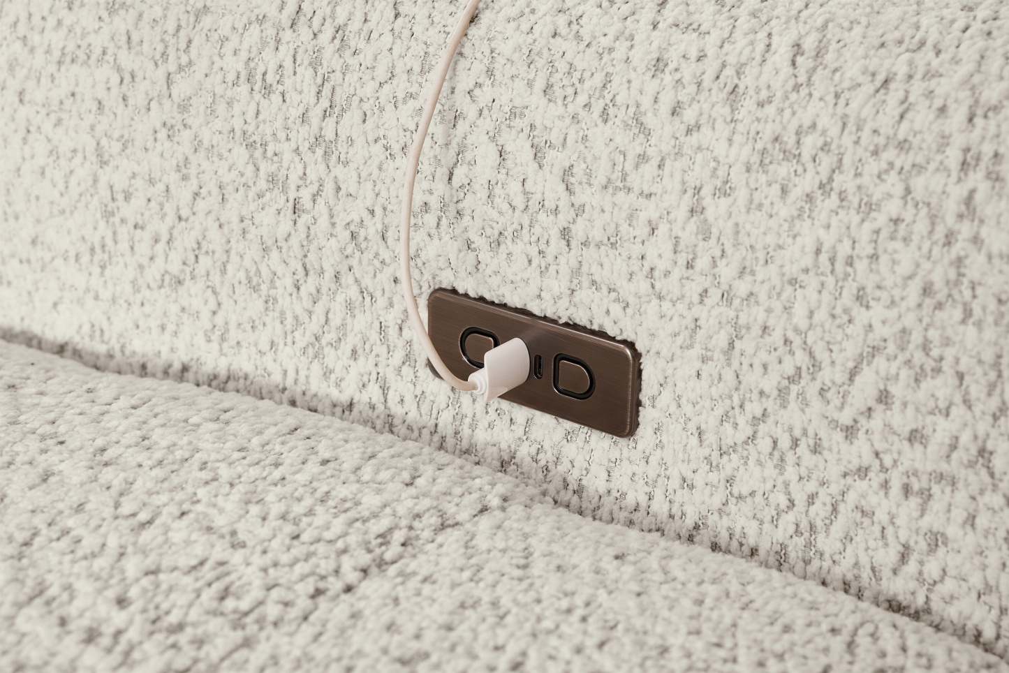 Scott Living Elevate Modular 7-Piece Left-Facing Chenille Fabric Power Sliding Sectional with Storage - Beige | Canapé sectionnel modulaire à coulissement électrique de gauche Elevate de Scott Living 7 pièces en tissu de chenille avec rangement - beige