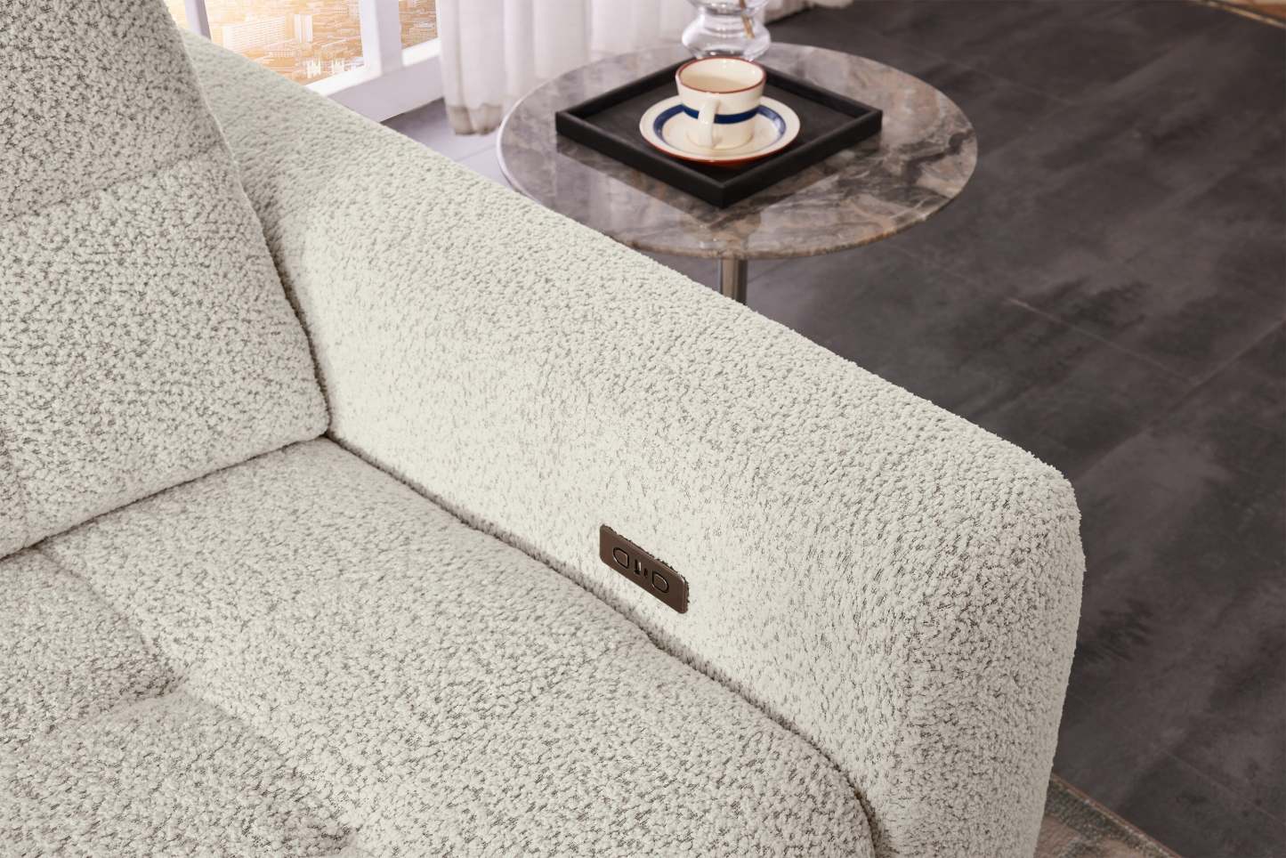 Scott Living Elevate Modular 7-Piece Left-Facing Chenille Fabric Power Sliding Sectional with Storage - Beige | Canapé sectionnel modulaire à coulissement électrique de gauche Elevate de Scott Living 7 pièces en tissu de chenille avec rangement - beige