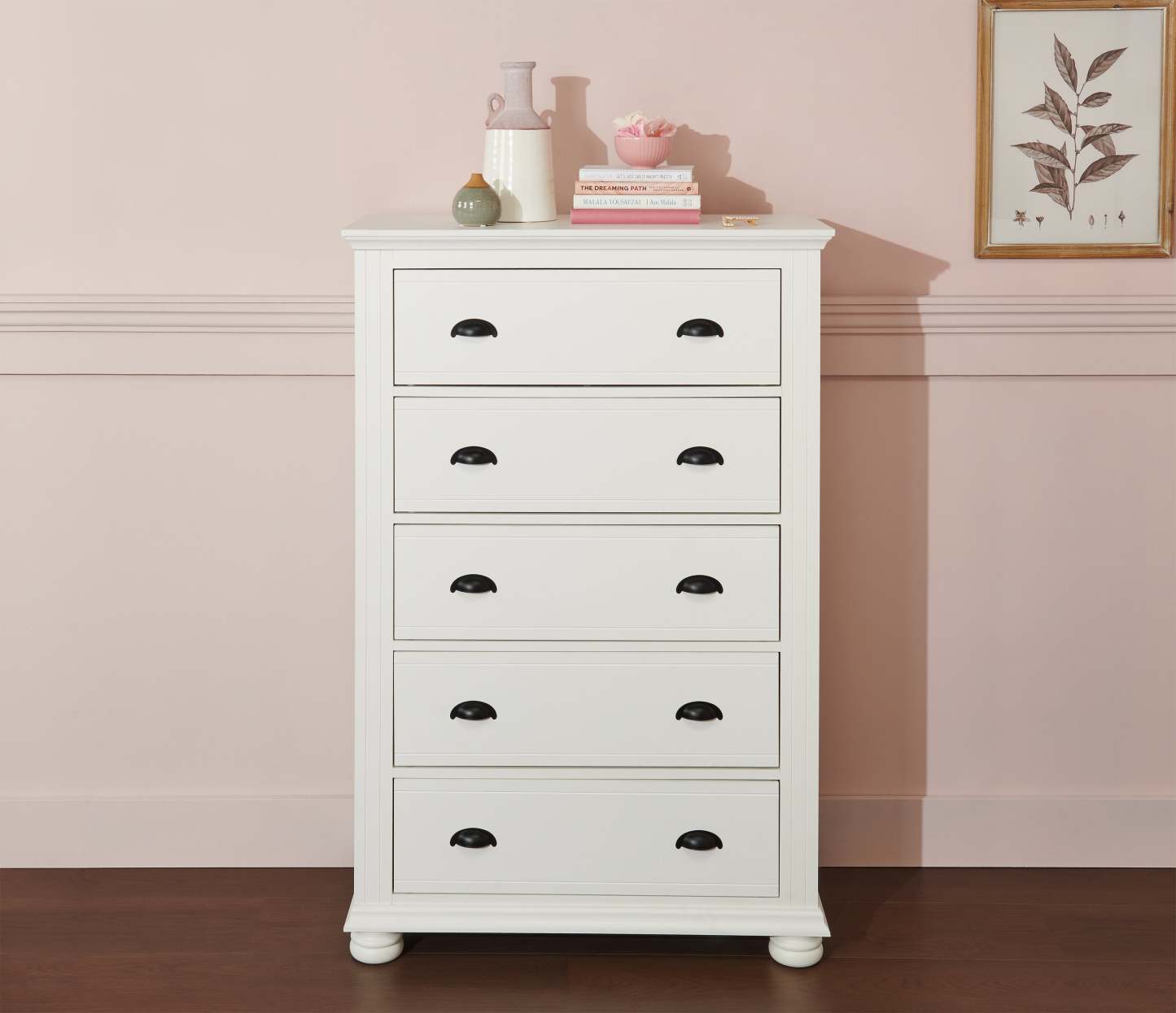 Commode de chambre Ella, 5 tiroirs, 36 L x 53 H - Blanc | Commode verticale de chambre à coucher Ella de 36 po (L) x 53 po (H) à 5 tiroirs - blanche
