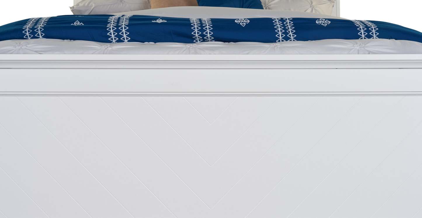 Lit à panneaux Ella avec tête de lit et cadre, motif chevron, blanc - Queen Size | Lit à panneaux Ella blanc avec tête de lit, cadre et motif de chevrons - format grand lit