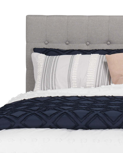 Tête de lit rembourrée Ellis en tissu gris, capitonné à boutons - Queen Size | Tête de lit rembourrée Ellis en tissu gris avec capitonnage à boutons - format grand lit