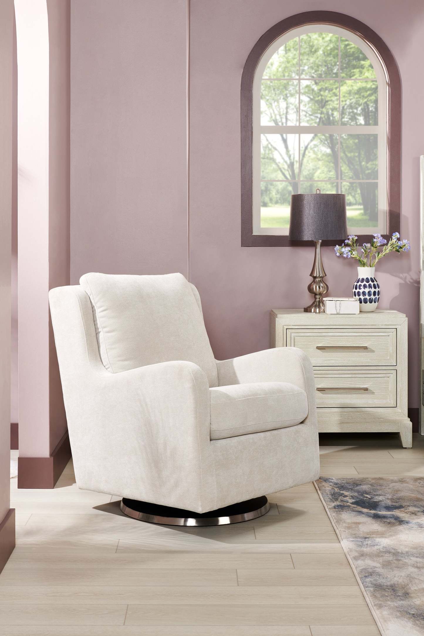 Ellie 29 Linen-Look Fabric Swivel Glider Accent Chair with Wingback and Recessed Arms - Beige | Fauteuil d’appoint à oreilles coulissant et pivotant Ellie de 29 po en tissu d’apparence lin avec accoudoirs en retrait - beige