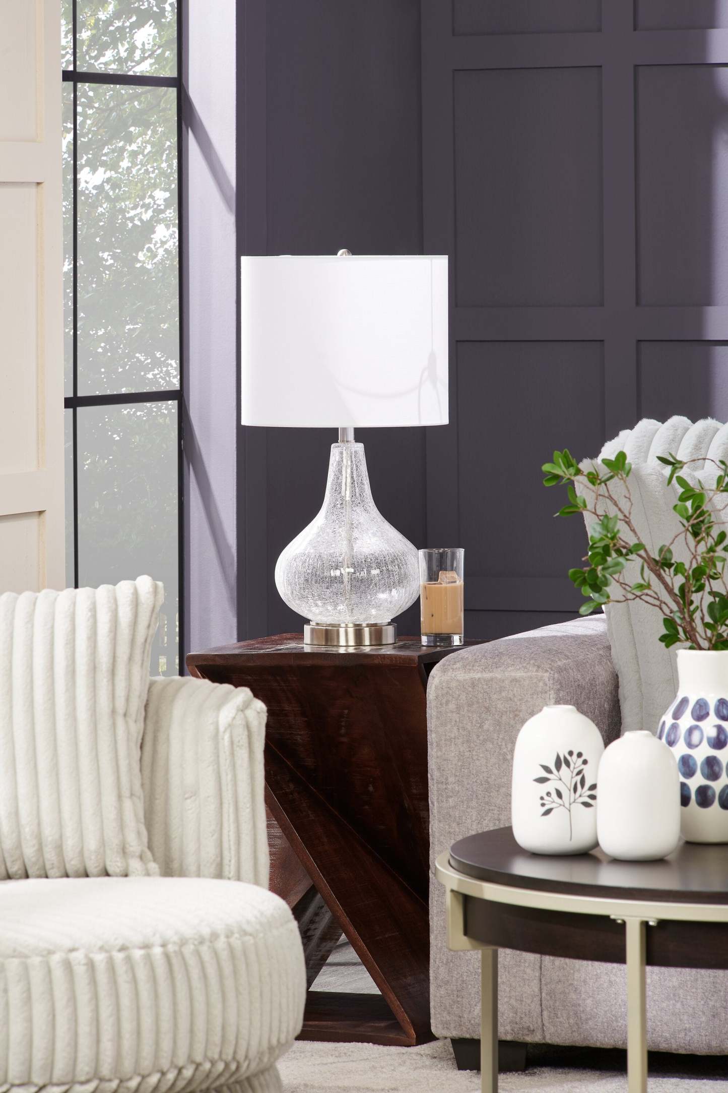 Kort & Co. Lampe de table Elsie de 25 po en verre transparent avec port USB-C