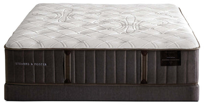 Ensemble matelas ferme Finsbury de Stearns &amp; Foster pour très grand lit