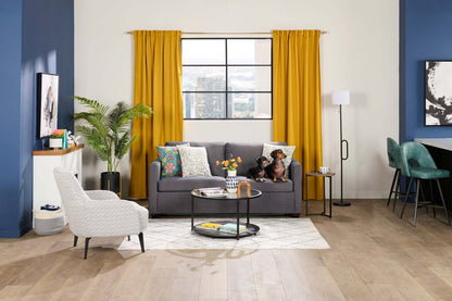 Fabriqué au Canada, canapé-lit Everlee de 76,5 po en microsuède avec mousse à mémoire de forme et deux coussins décoratifs - gris