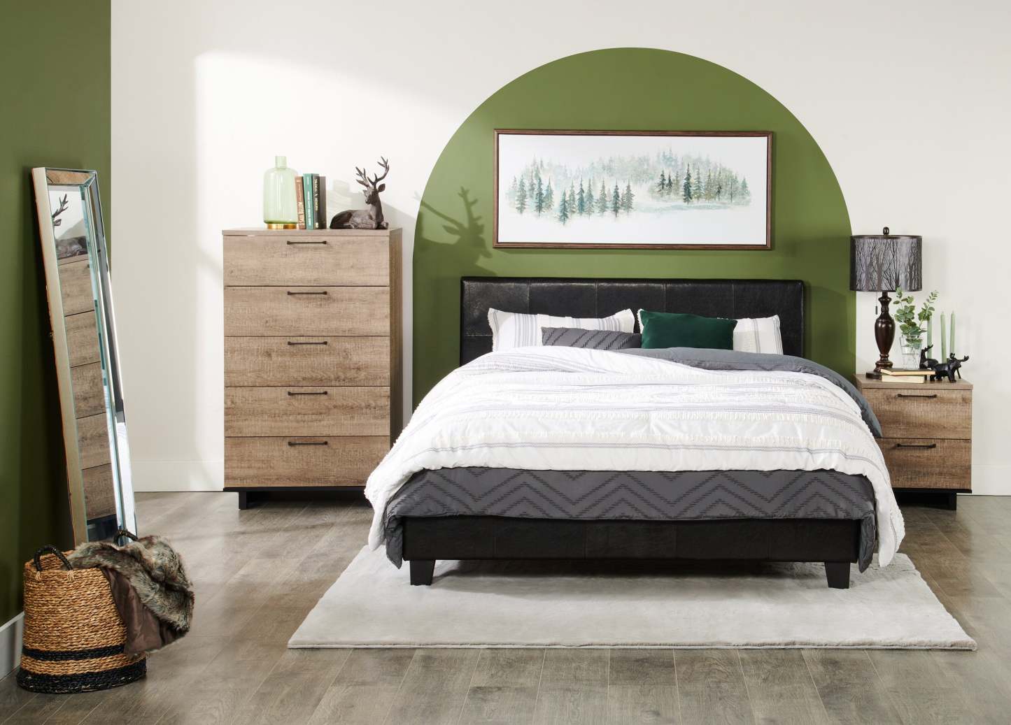 Commode de chambre Everley, 5 tiroirs, 29 L x 49 H - Marron | Commode verticale Everley de 29 po (L) x 49 po (H) à 5 tiroirs pour la chambre à coucher - brune