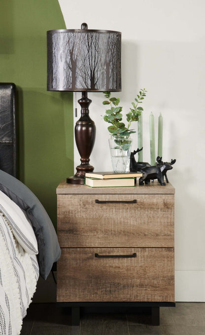 Table de chevet Everley à 2 tiroirs avec ports USB, 19,5 L x 22,5 - Marron | Table de nuit Everley de 19,5 po (L) x 22,5 po à 2 tiroirs avec ports USB - brune