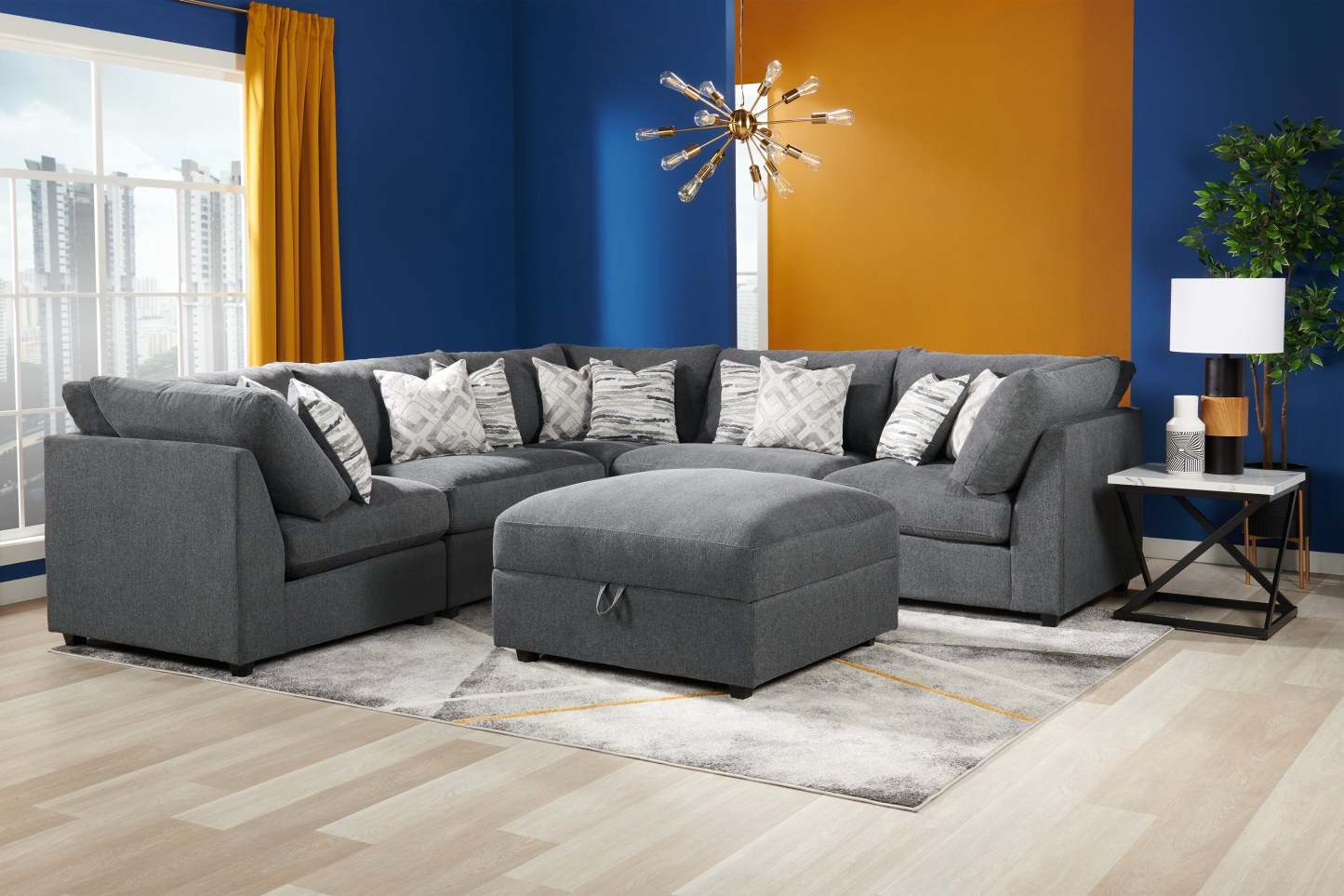 Scott Living Evolve Modular 39.5 Linen-Look Fabric Storage Ottoman with Feather Down Cushion - Charcoal Grey | Pouf de rangement modulaire Evolve de Scott Living de 39,5 po en tissu d’apparence lin avec coussin en duvet et plumes - gris anthracite