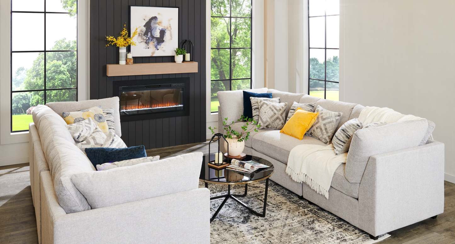 Sofa modulaire Evolve de Scott Living de 118,5 po en tissu d’apparence lin avec coussins amovibles en duvet et plumes - gris