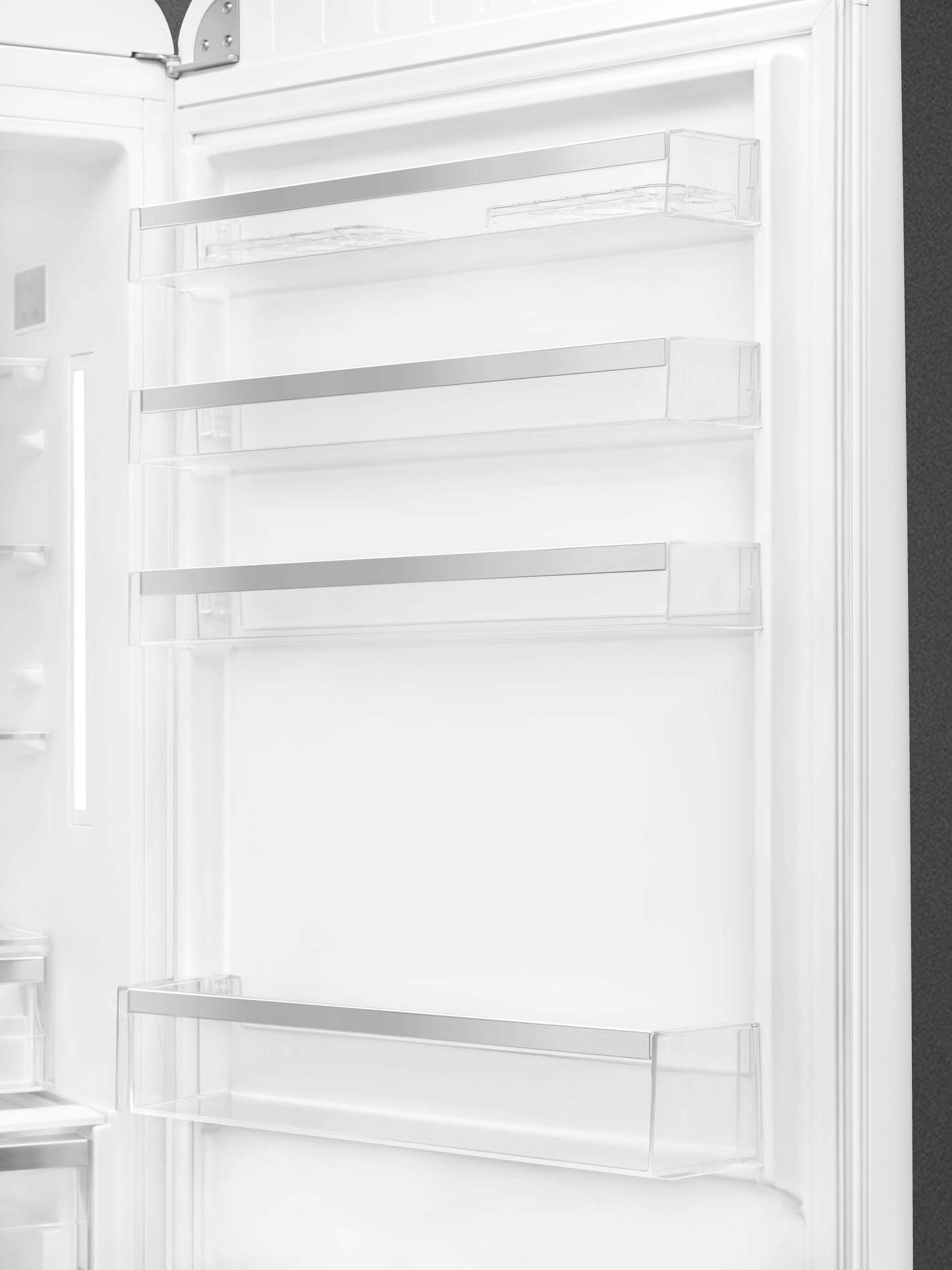 Smeg 18 Cu. Ft. Retro Bottom-Freezer Refrigerator - FAB38URWH|Réfrigérateur Smeg rétro de 18 pi3 à congélateur inférieur - FAB38URWH