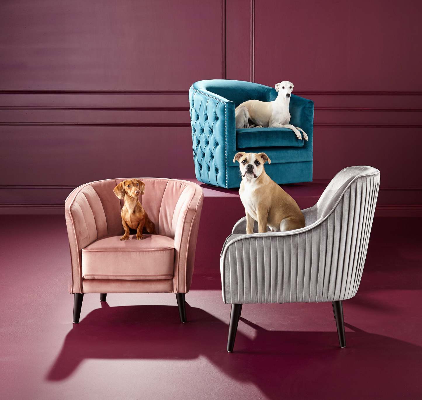 Chaise d'appoint en tissu velours Brinley 29 avec pieds en bois - Rose | Fauteuil d'appoint Brinley de 29 po en tissu de velours avec pattes en bois - rose