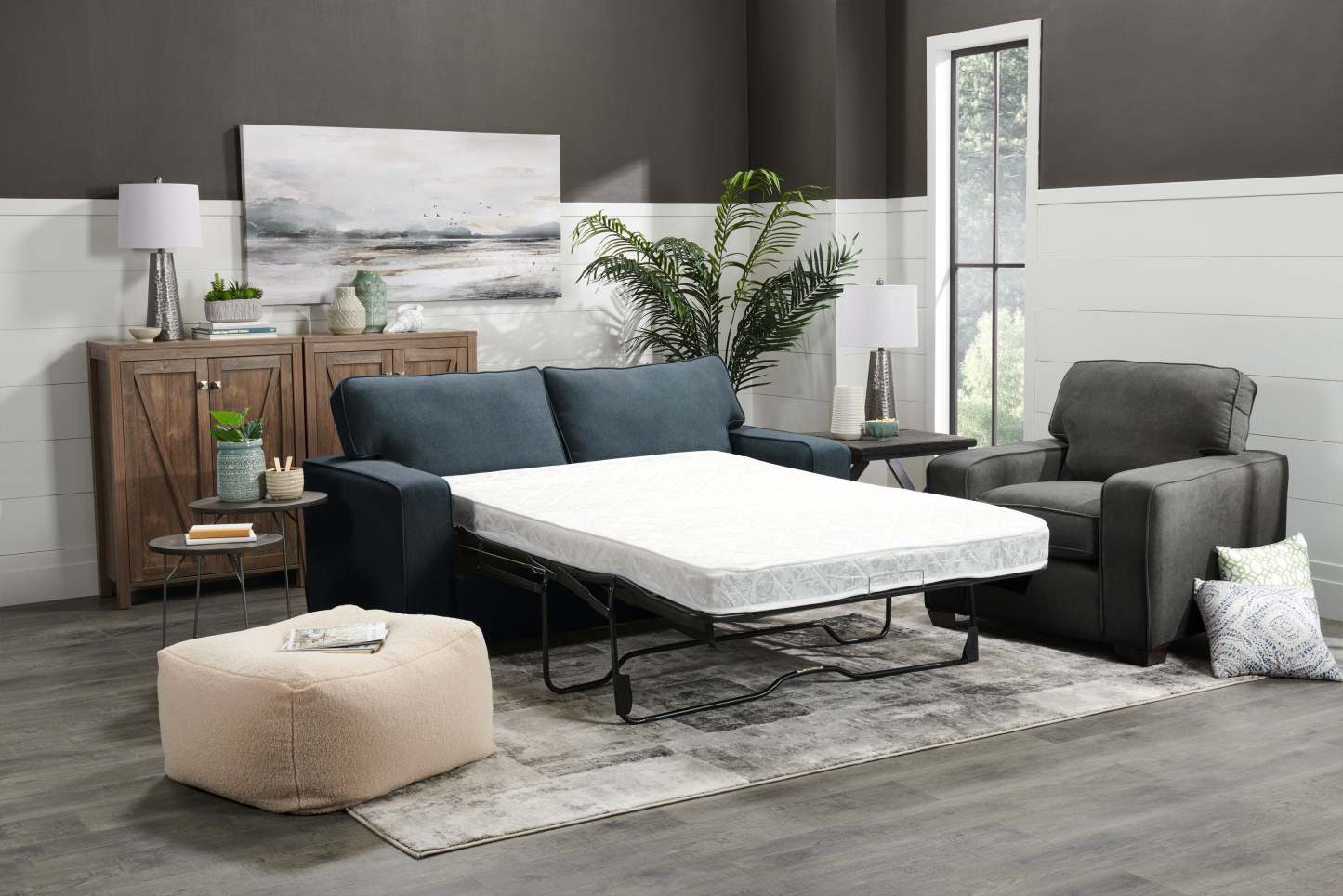 Sofa-lit double Fiona de 74 po fabriqué au Canada en tissu de chenille avec accoudoirs rectilignes - bleu marine