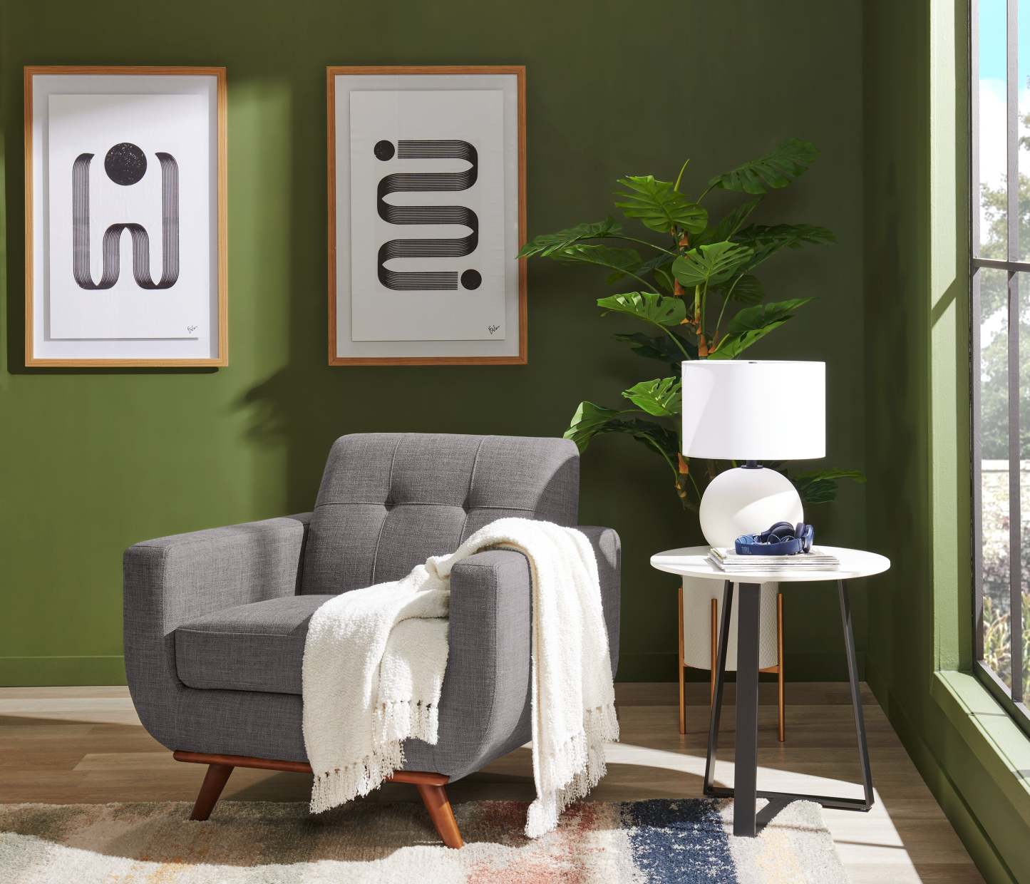 Fauteuil Freeman Kort &amp; Co. de 37 po en tissu d'apparence lin avec pattes en bois et coussin de dossier capitonné - gris anthracite