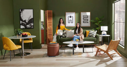 Sofa Freeman de Kort & Co. de 80 po de format condo en tissu d’apparence lin avec base et pattes en bois - vert avocat