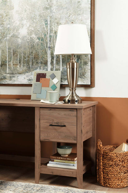 Lampe de table Garcia 29.5 Silver avec recharge USB|Lampe de table Garcia de 29,5 po argentée avec recharge USB