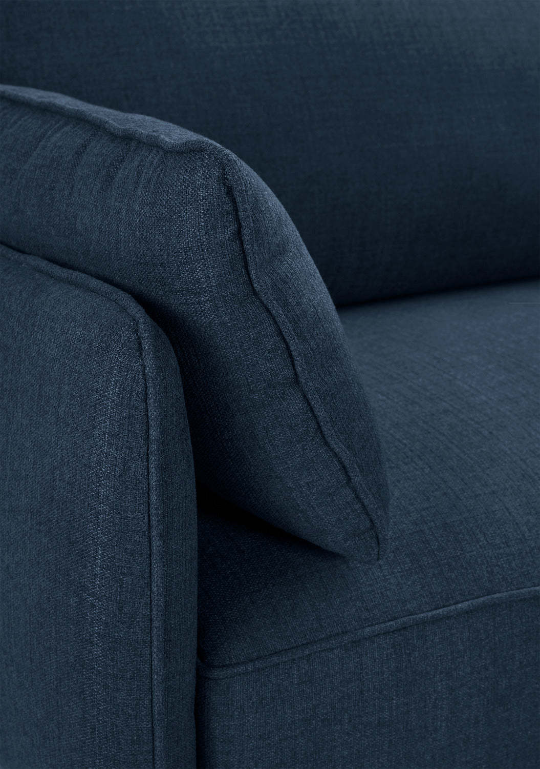 Cindy Crawford Home Canapé sectionnel Gena 2 pièces de droite en tissu d'apparence lin avec pieds en bois - Bleu nuit | Canapé sectionnel droit Gena de Cindy Crawford Home 2 pièces en tissu d'apparence lin avec pieds en bois - bleu minuit