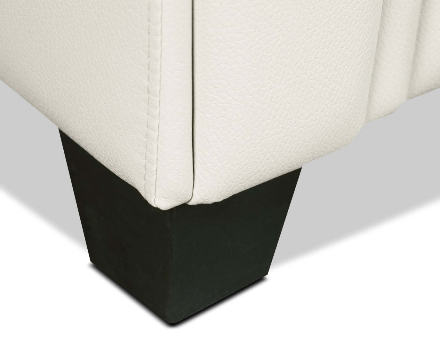 Causeuse Andi de 62 po en tissu d'apparence cuir avec capitonnage - beige