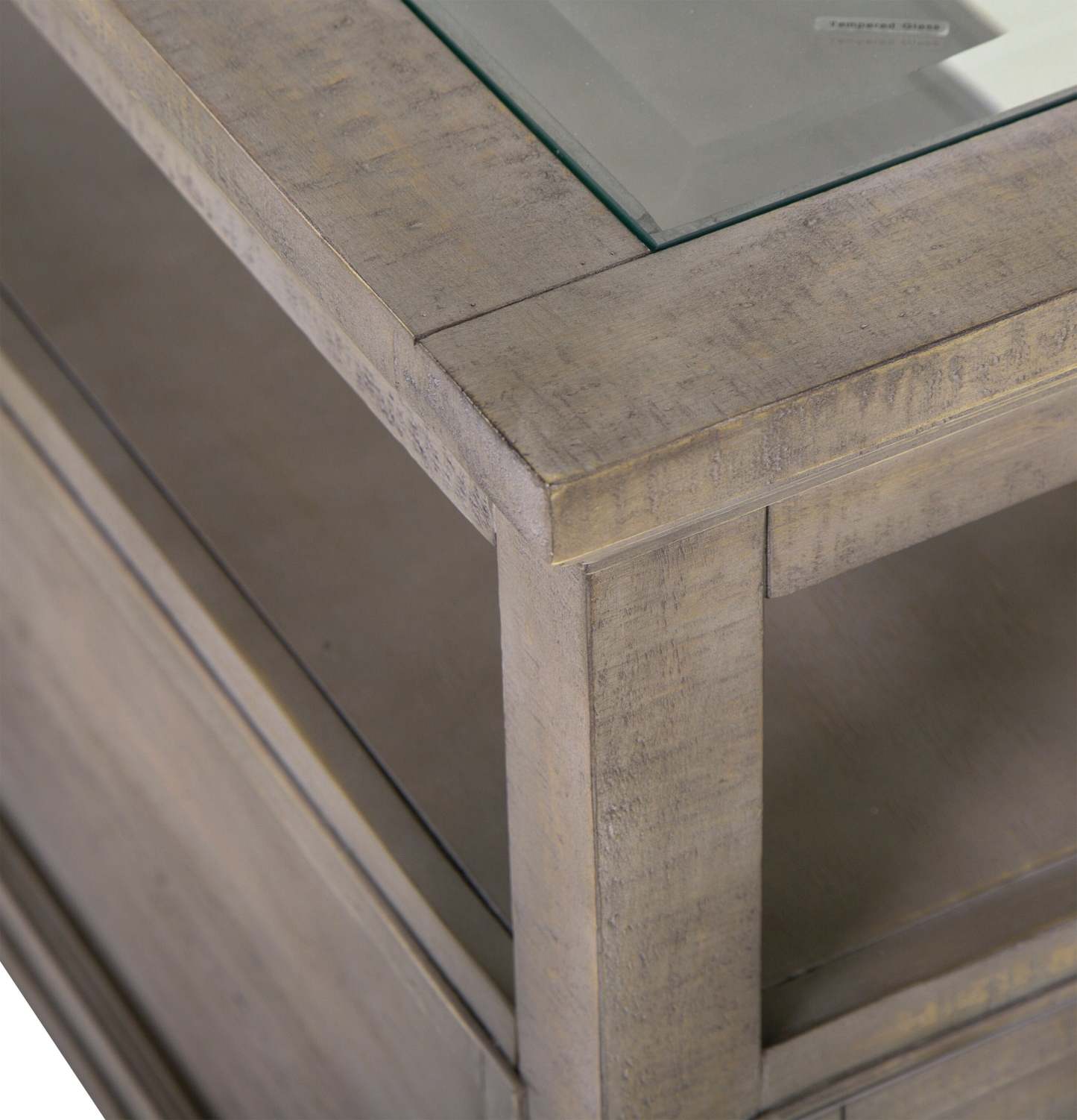 Table de chaise traditionnelle en pin Hanson 15" avec rangement - Gris queue d'aronde | Table de fauteuil traditionnel Hanson de 15 po en pin - gris tourterelle