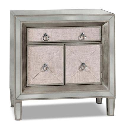 Enna 32 Glam Accent Cabinet with Drawer - Antiqued Silver|Armoire décorative somptueuse Enna de 32 po avec tiroir - argenté antique