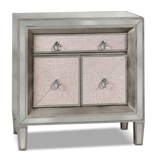 Enna 32 Glam Accent Cabinet with Drawer - Antiqued Silver|Armoire décorative somptueuse Enna de 32 po avec tiroir - argenté antique