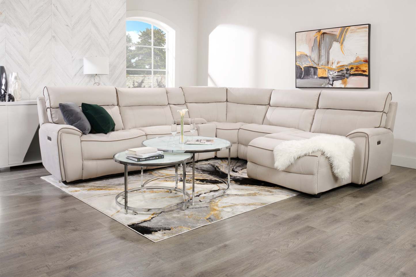 Josie 36 Glam Round Glass Top Nesting Coffee Tables - Grey Marble Look with Metal Legs|Tables à café gigognes rondes somptueuses Josie de 36 po avec dessus en verre - imitation de marbre gris avec pattes en métal