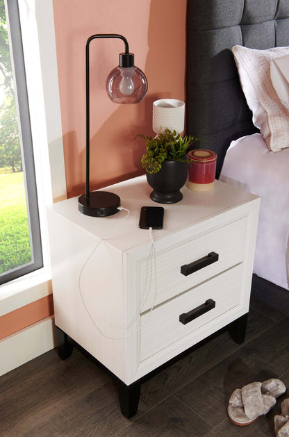 Table de nuit Kate à 2 tiroirs, 23,6 L x 24,8 H - Blanc | Table de nuit Kate de 23,6 po (L) x 24,8 po (H) à 2 tiroirs - blanche