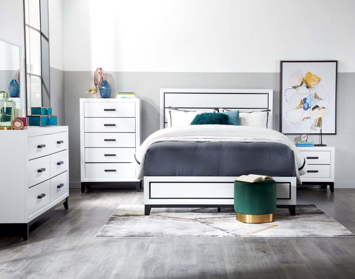 Commode de chambre Kate, 5 tiroirs, 31,1 L x 50,4 H - Blanc | Commode verticale Kate de 31,1 po (L) x 50,4 po (H) à 5 tiroirs pour la chambre à coucher - blanche