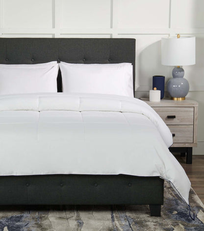 Kort & Co. Queen Duvet Insert | Couette Kort & Co. pour grand lit