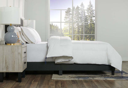 Kort & Co. Queen Duvet Insert | Couette Kort & Co. pour grand lit