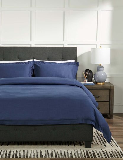 Kort & Co. Indigo 3-Piece King Duvet Cover Set | Ensemble de housse de couette Indigo 3 pièces de Kort & Co. pour très grand lit