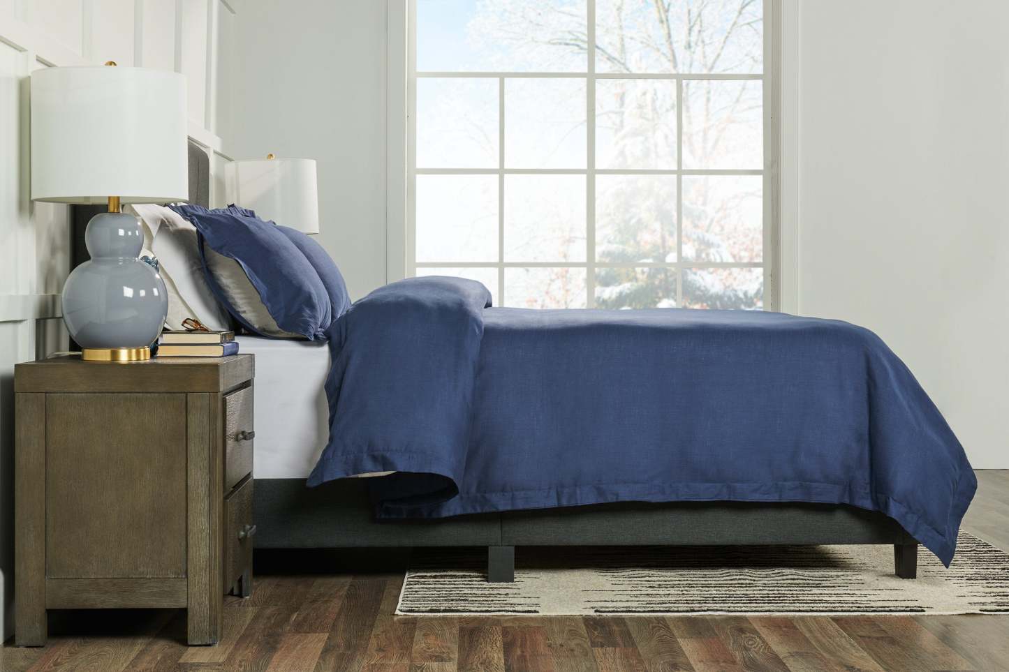 Kort & Co. Indigo 3-Piece King Duvet Cover Set | Ensemble de housse de couette Indigo 3 pièces de Kort & Co. pour très grand lit