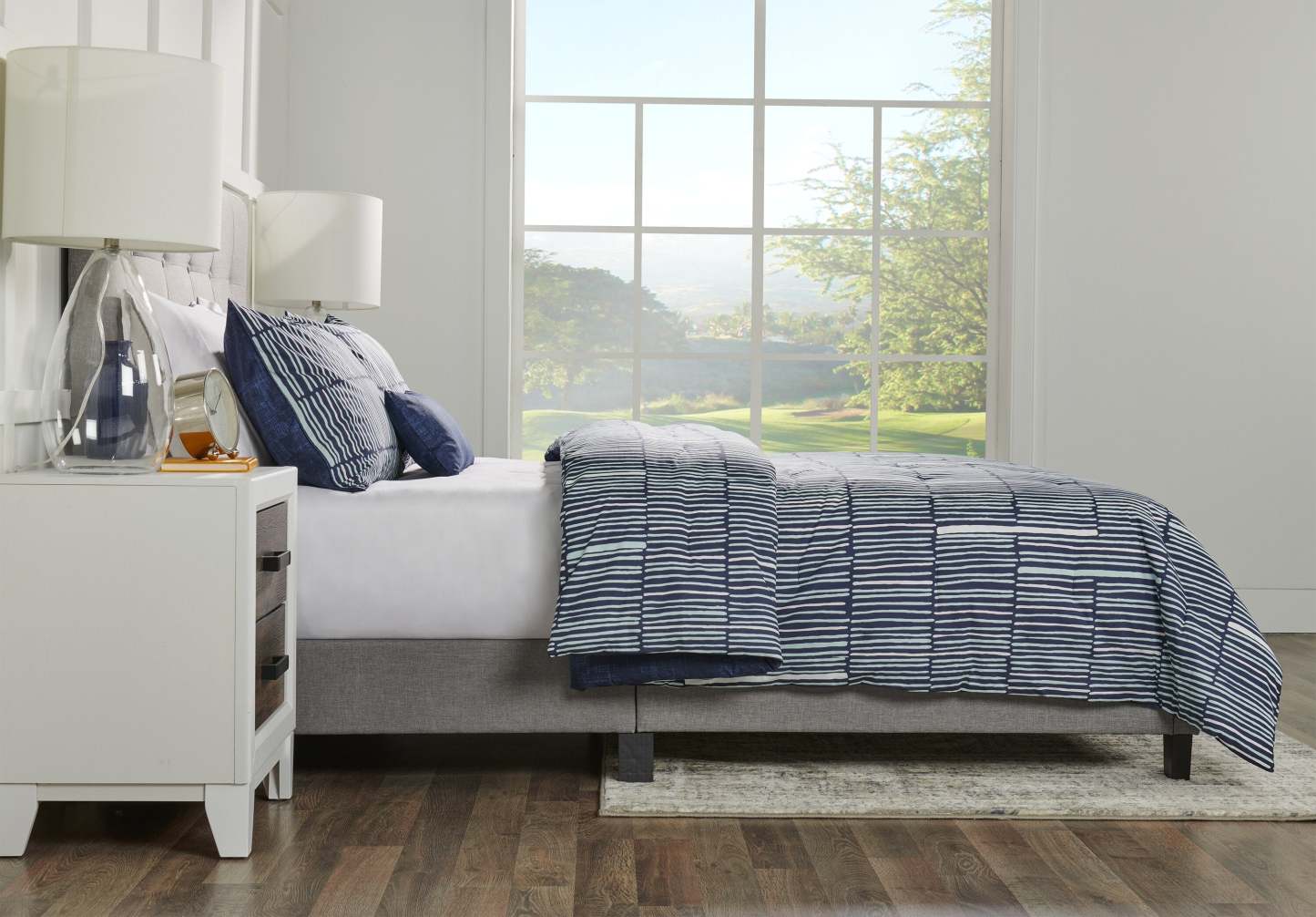 Kort &amp; Co. Lines Parure de lit 4 pièces pour très grand lit – Bleu | Ensemble d'édredon Lines 4 pièces de Kort &amp; Co. pour très grand lit - bleu