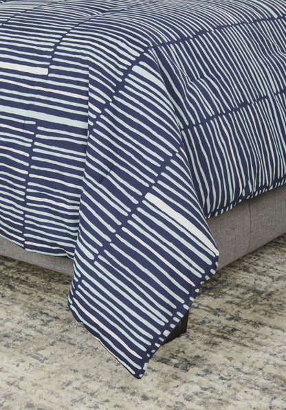 Kort & Co. Lines 4-Piece Queen Comforter Set | Ensemble d'édredon Lines 4 pièces de Kort & Co. pour grand lit