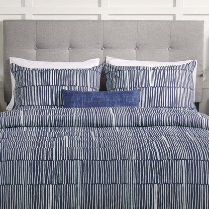 Kort & Co. Lines 4-Piece Queen Comforter Set | Ensemble d'édredon Lines 4 pièces de Kort & Co. pour grand lit