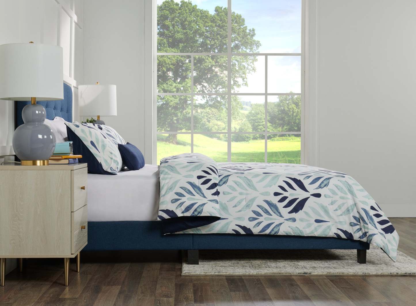 Kort & Co. Medallion 4-Piece Queen Comforter Set | Ensemble d'édredon Medallion 4 pièces de Kort & Co. pour grand lit